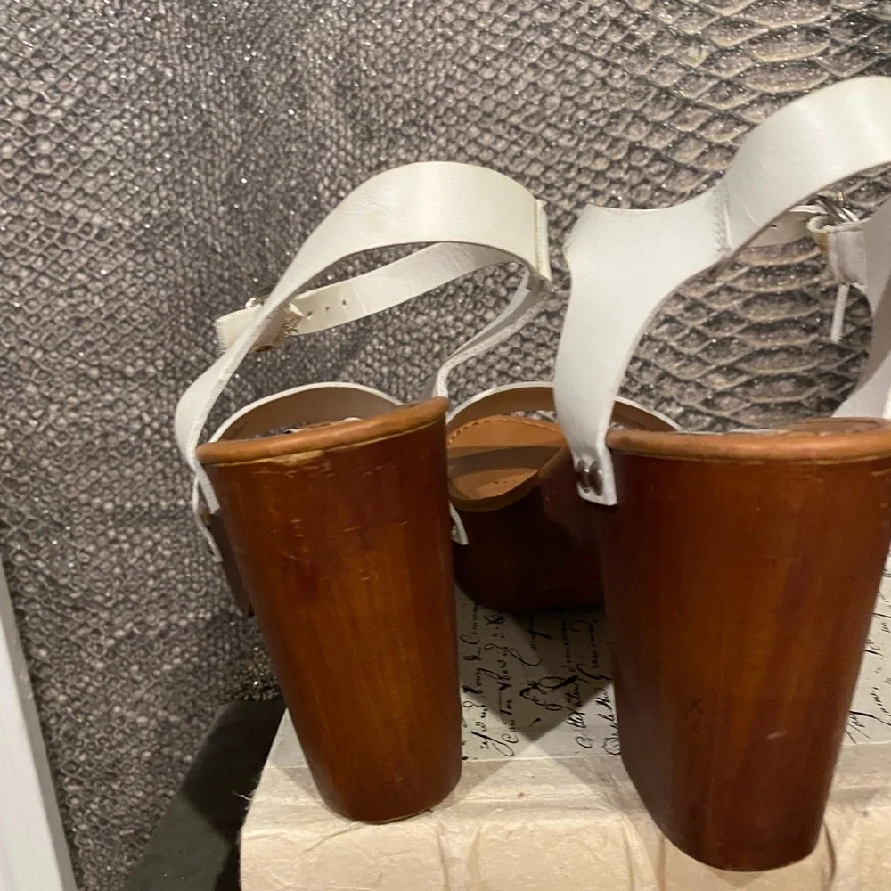 Steve Madden Luna White and Brown Platform Sandal